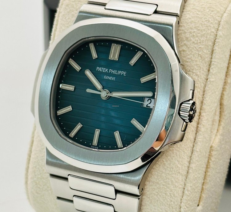 Patek Philippe Nautilus 5711 1a Blue Dial