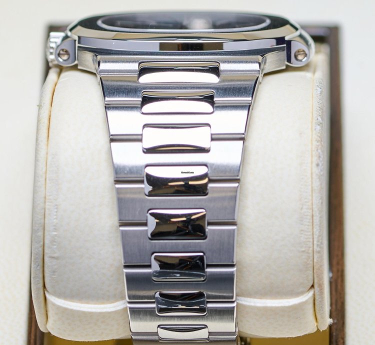 Patek Philippe Nautilus 5711 1a Blue Service 2025