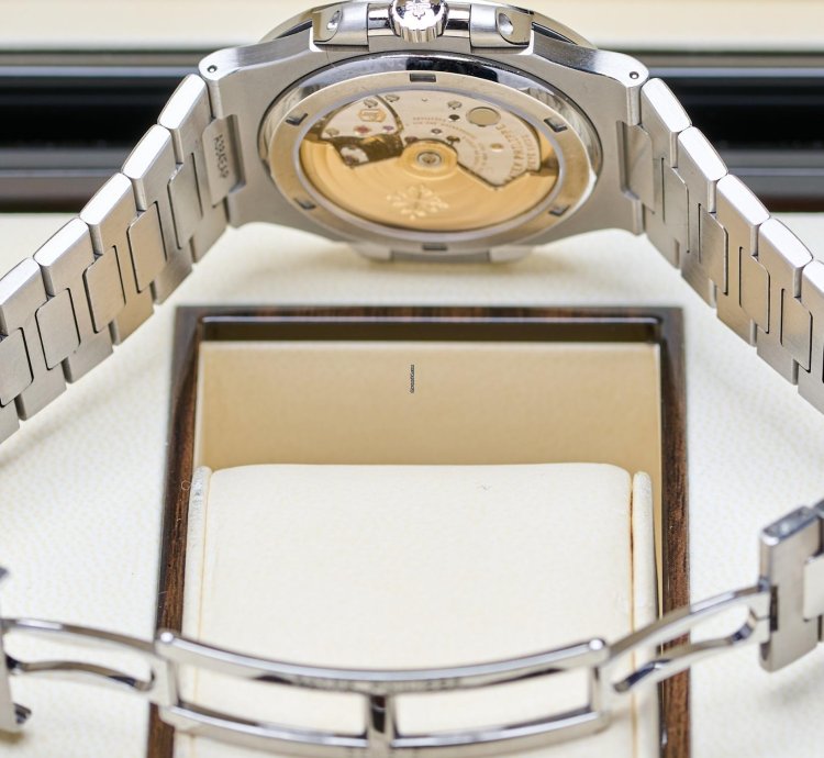 Patek Philippe Nautilus 5711 1a Blue Service 2025