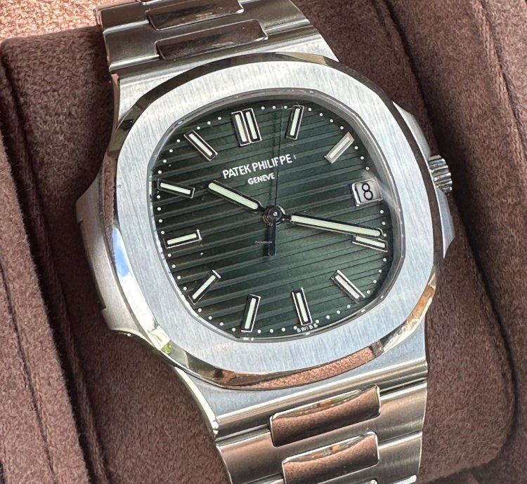 Patek Philippe Nautilus 5711 1a Green Factory Dial Orig Blue Dial Cal 315 Extract Of The Archives