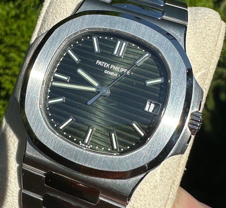 Patek Philippe Nautilus 5711 1a Green Factory Dial Orig Blue Dial Cal 315 Extract Of The Archives