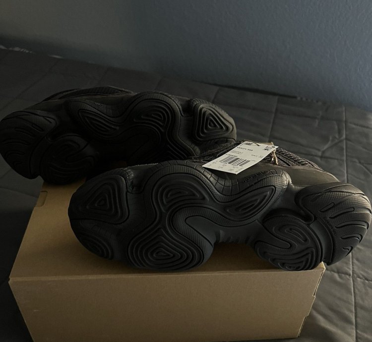 Yeezy 500 Utility Black Ds Size 9
