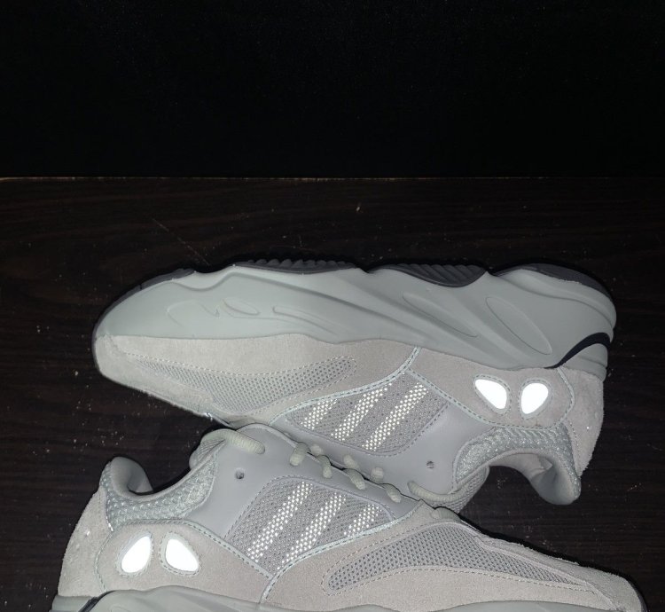 Yeezy 700