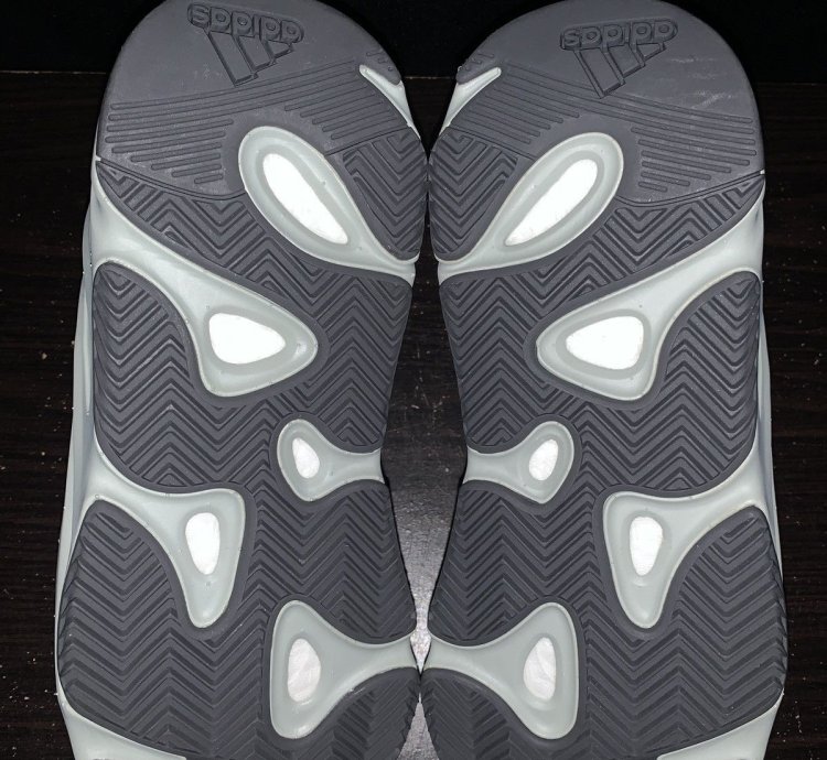 Yeezy 700