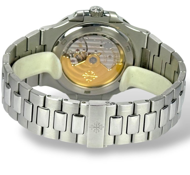 Patek Philippe Nautilus 5711 1a-001 - 2007 - Nautilus - Box And Papers - Blue Dial - Rarer Geneva Seal Model