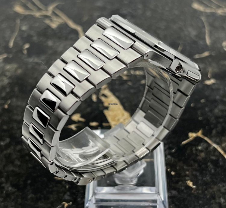 Patek Philippe Nautilus 5711 1a-001 - Full Set