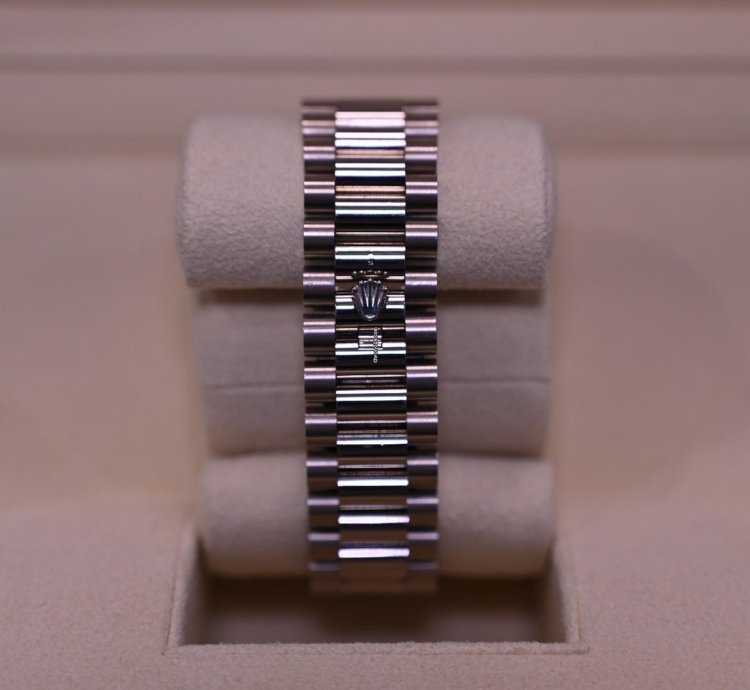 Rolex Day-date 40 40mm 2023 White Gold Day-date Green Olive Dial Unworn Box And Papers 228239