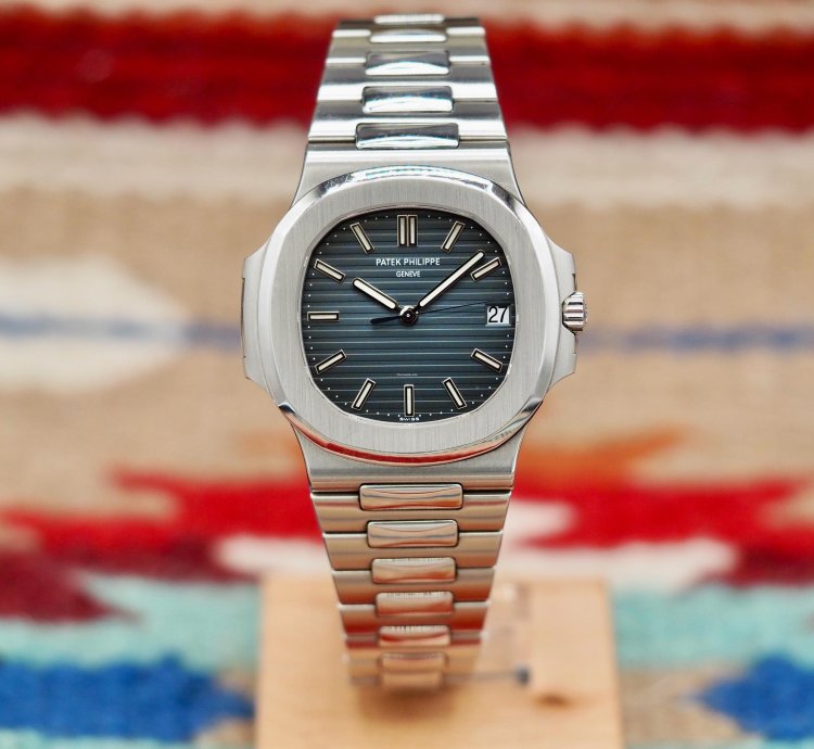 Patek Philippe Nautilus 5711 1a-001 Blue Poin On De Gen Ve