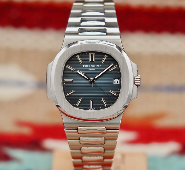 Patek Philippe Nautilus 5711 1a-001 Blue Poin On De Gen Ve