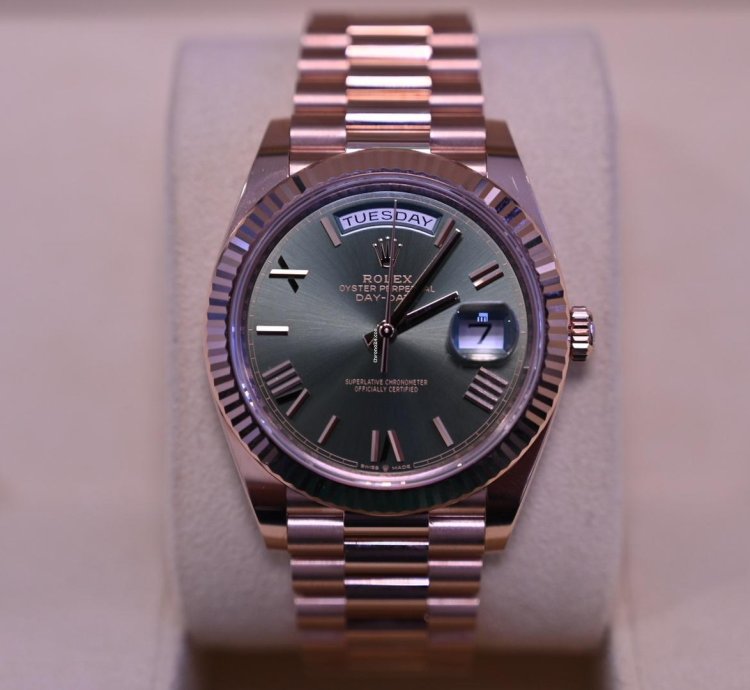 Rolex Day-date 40 40mm 228235 Olive Dial 2018 Rose Gold Full Set