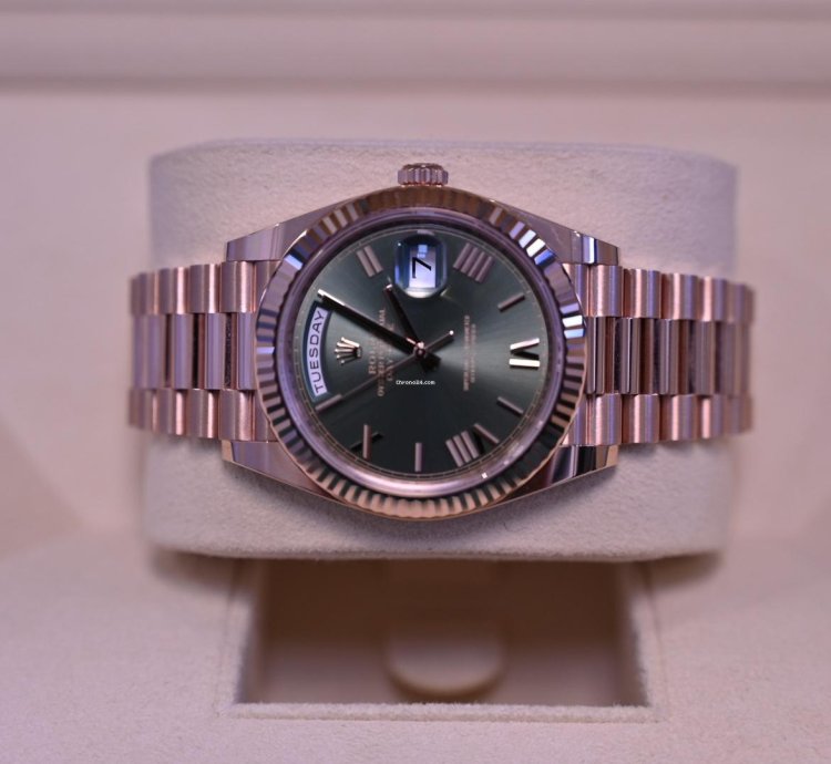 Rolex Day-date 40 40mm 228235 Olive Dial 2018 Rose Gold Full Set