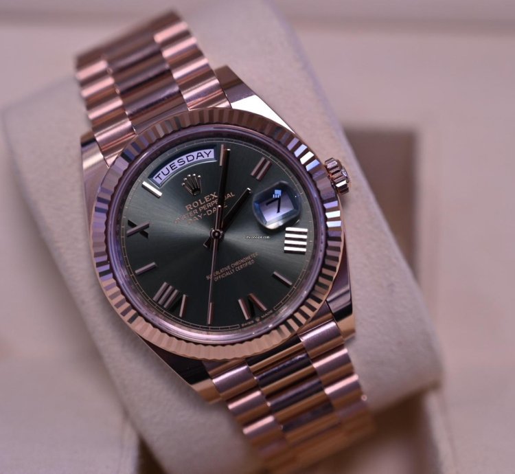 Rolex Day-date 40 40mm 228235 Olive Dial 2018 Rose Gold Full Set