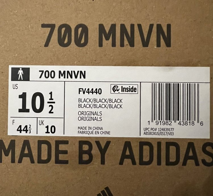Yeezy 700 Mnvn