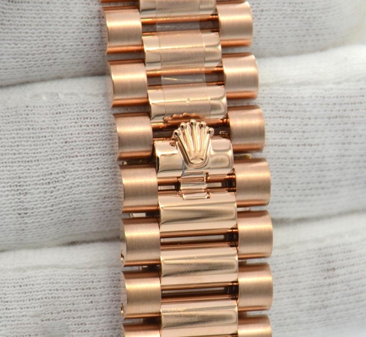 Rolex Day-date 40 40mm 228235 Sdrp Everose Gold Stickers Will Be Taken Off