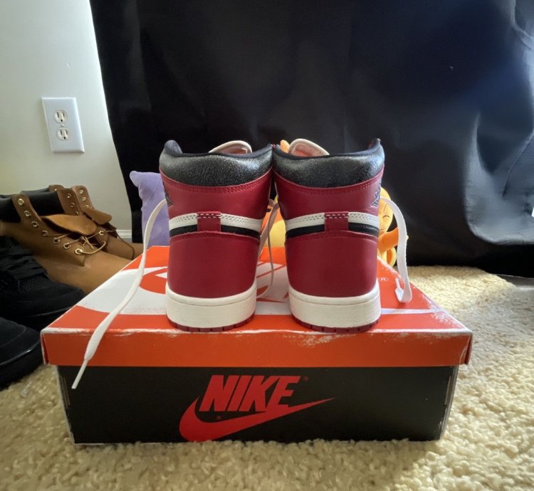 Air Jordan 1 Retro High Og Lost Found