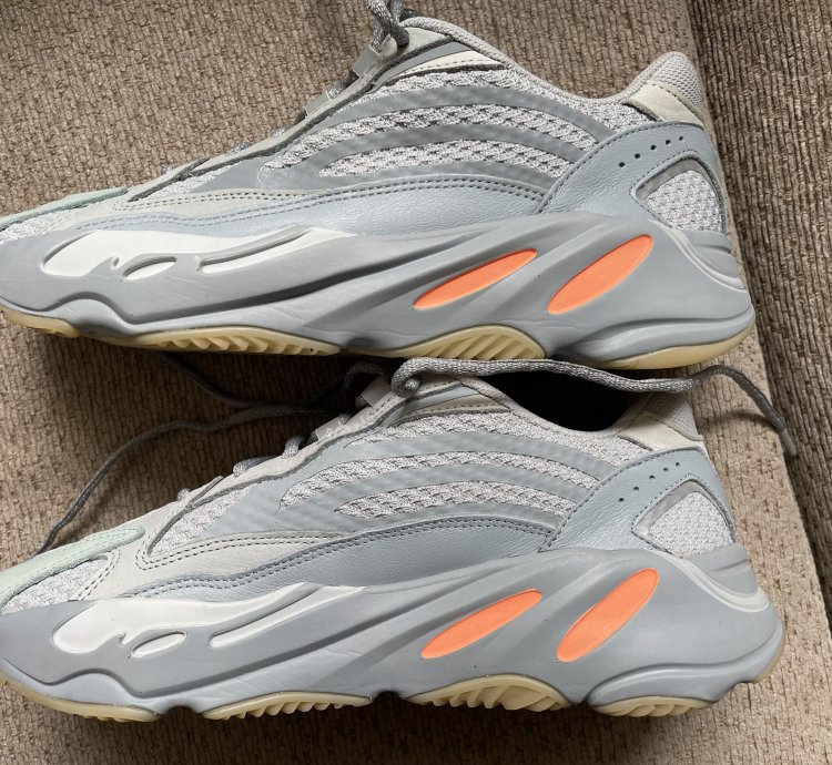 Yeezy 700 V2 Inertia
