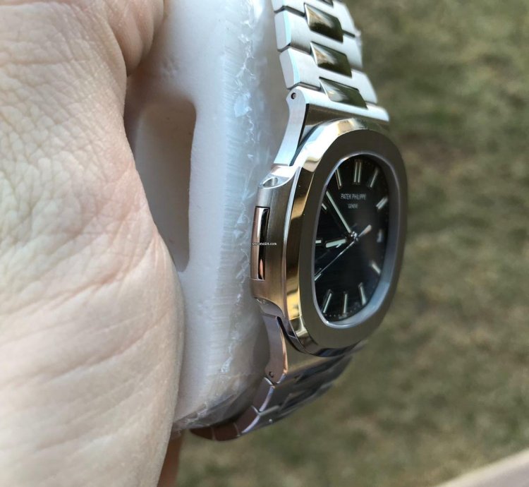 Patek Philippe Nautilus 5711 1a-010 Blue Dial Nautilus