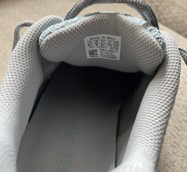 Yeezy 700 V2 Inertia
