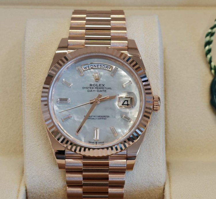 Rolex Day-date 40 40mm 228235 White Mother Of Pearl Diamonds Dial Ng White