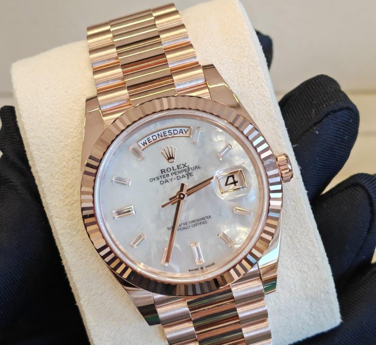 Rolex Day-date 40 40mm 228235 White Mother Of Pearl Diamonds Dial Ng White
