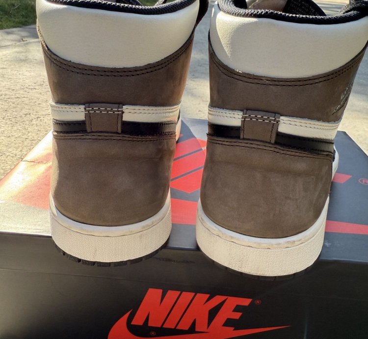 Air Jordan 1 Retro High Og Mocha size 10 5