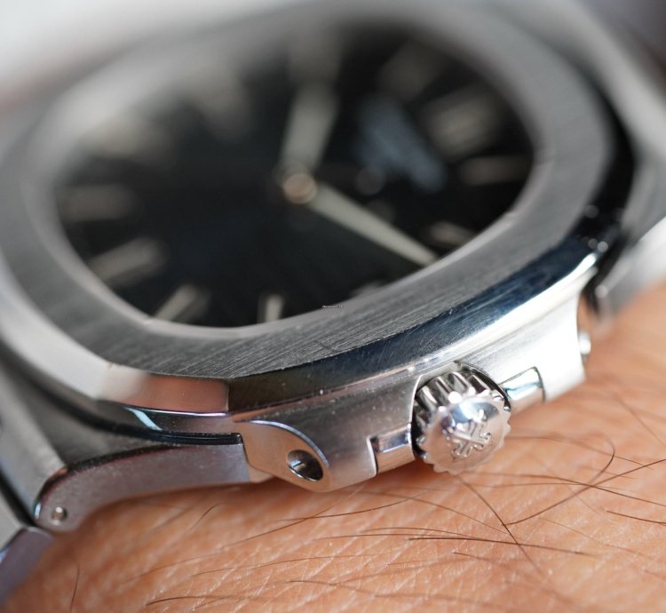 Patek Philippe Nautilus 5711 1a-010 Box Papers