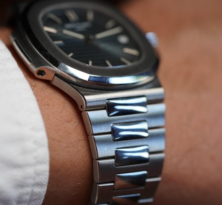 Patek Philippe Nautilus 5711 1a-010 Box Papers