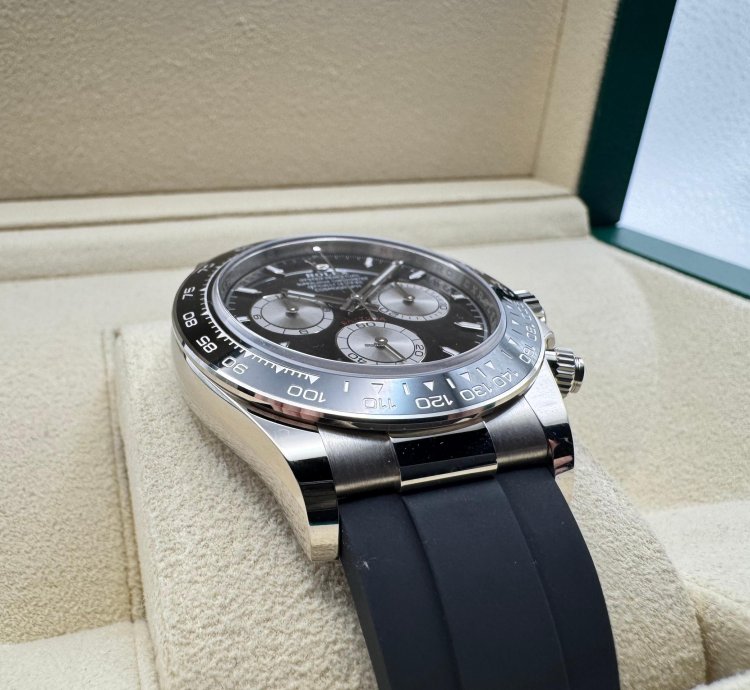Rolex Daytona Cosmograph Daytona 126519ln Oysterflex 2025
