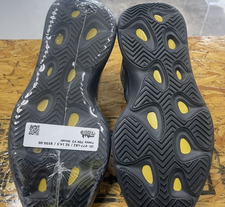 Yeezy 700 V3 Alvah 14 5