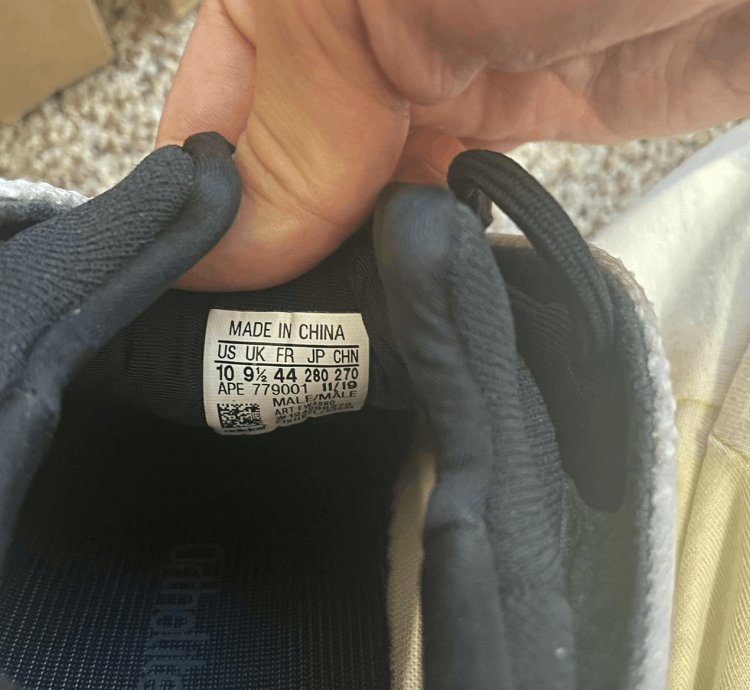 Yeezy 700 V3 Azael