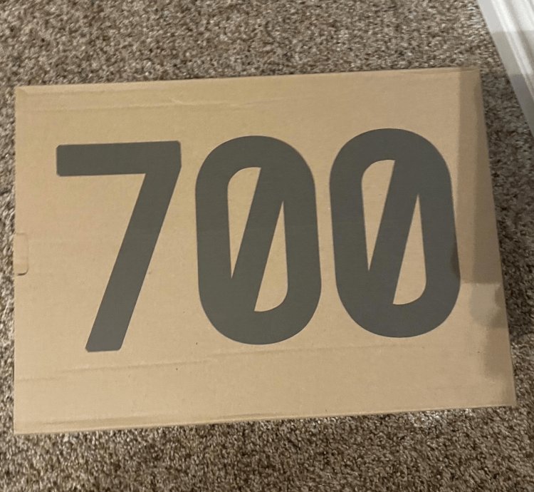 Yeezy 700 V3 Azael