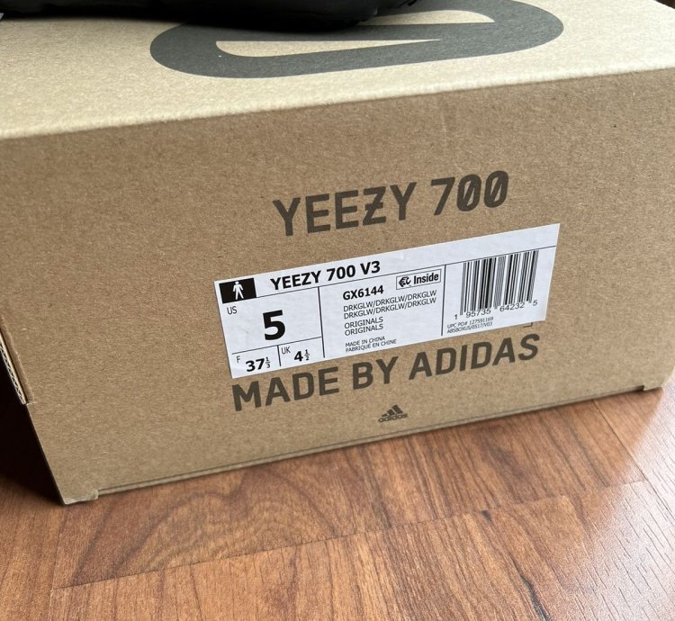Yeezy 700 V3 Dark Glow 2021 New Womens 6 5 Mens 5