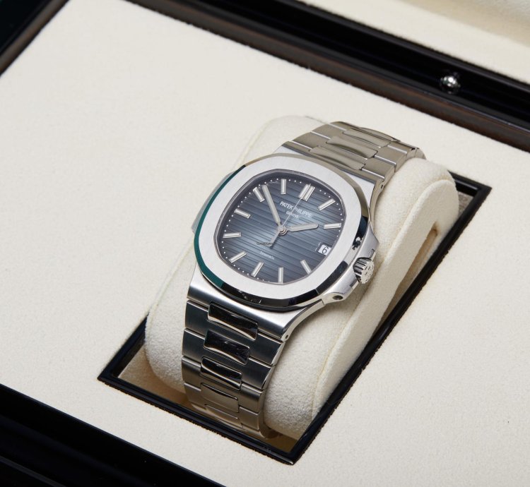Patek Philippe Nautilus 5711 1a-010 Tiffany Co Stamped - Box Papers - 2019