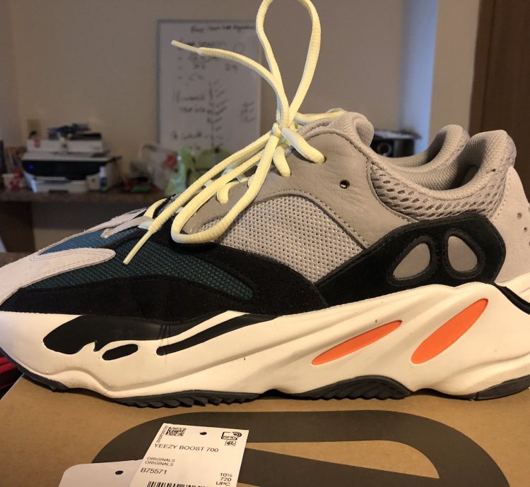 Yeezy 700 Waverunner