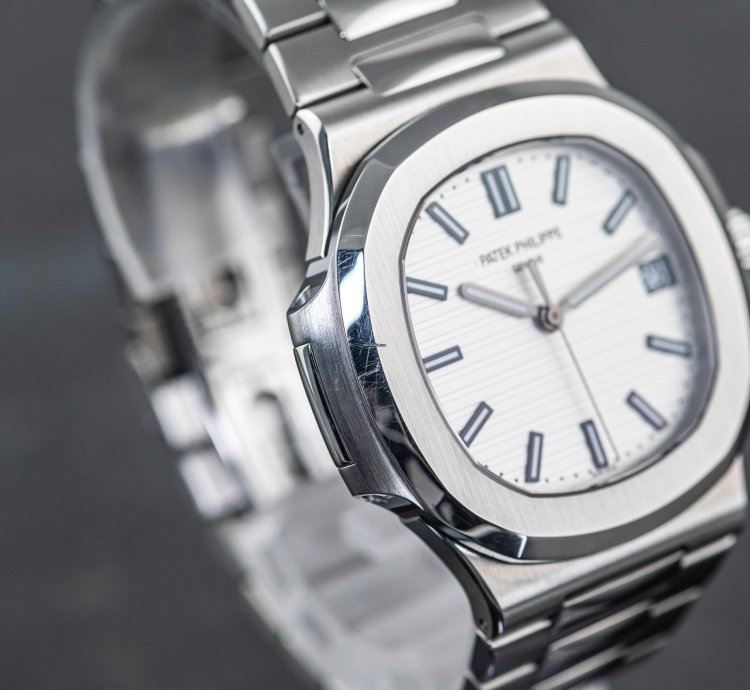 Patek Philippe Nautilus 5711 1a-011 Rare Caliber 26-330 Full Set 2019 Steel