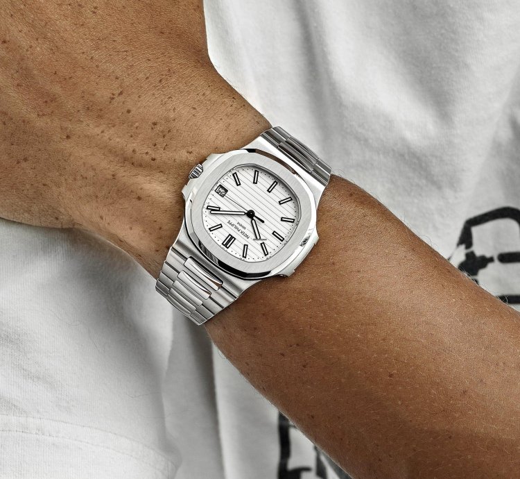 Patek Philippe Nautilus 5711 1a-011 Stainless Steel White Dial