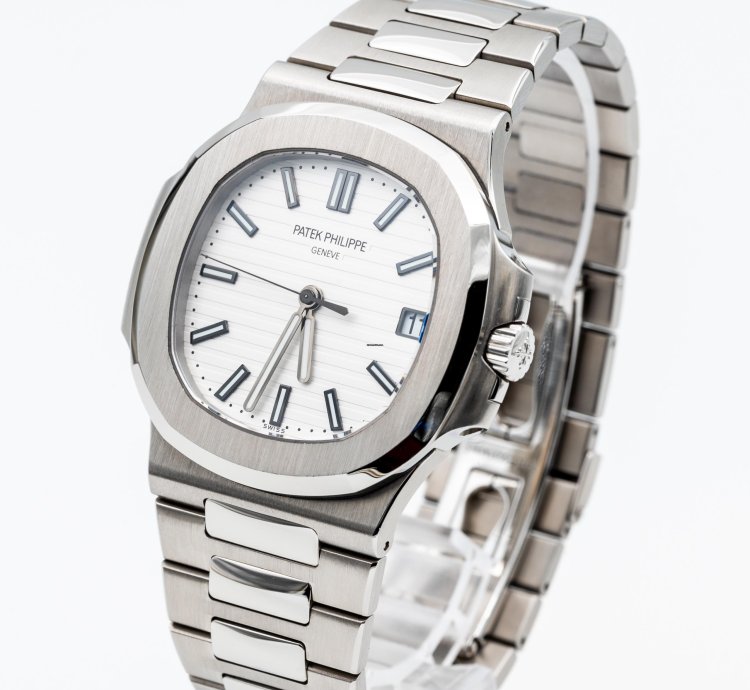 Patek Philippe Nautilus 5711 1a-011 White Piano Dial Steel Bracelet Full Set