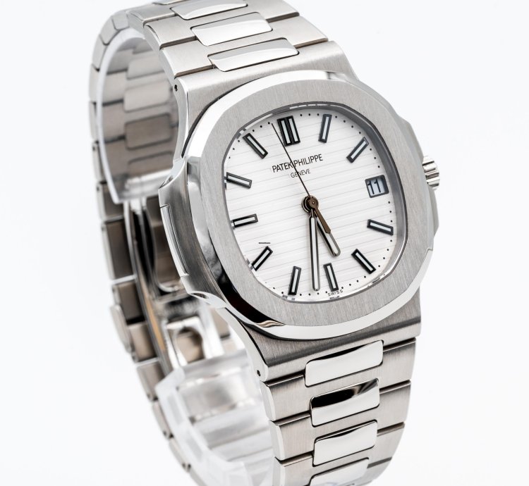 Patek Philippe Nautilus 5711 1a-011 White Piano Dial Steel Bracelet Full Set