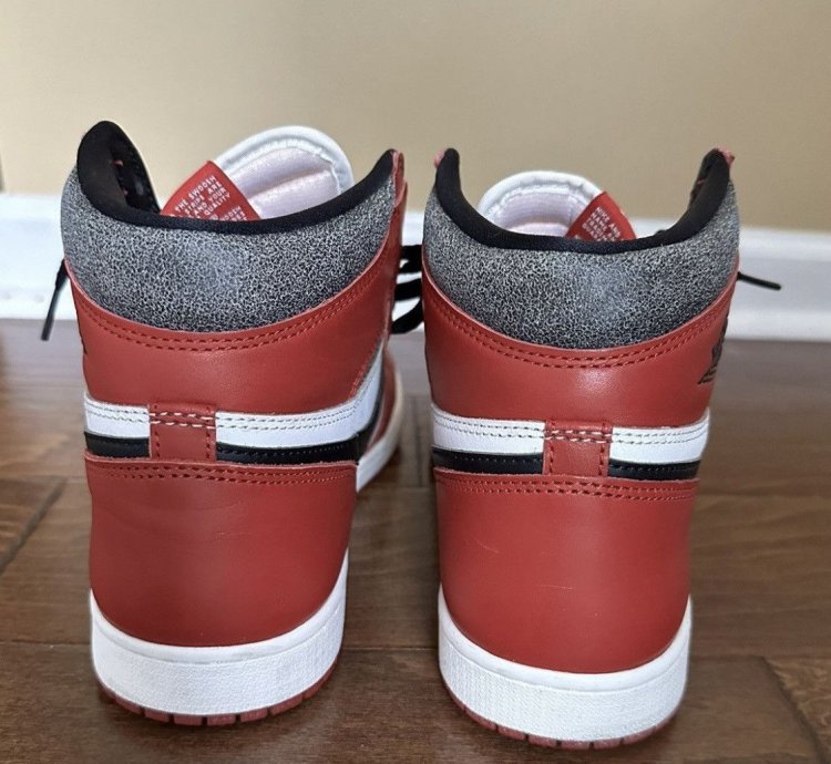 Air Jordan 1 Retro Lost And Found