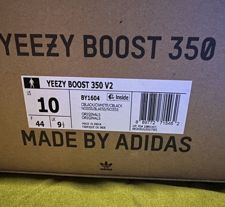 Yeezy Boost 350 Oreo