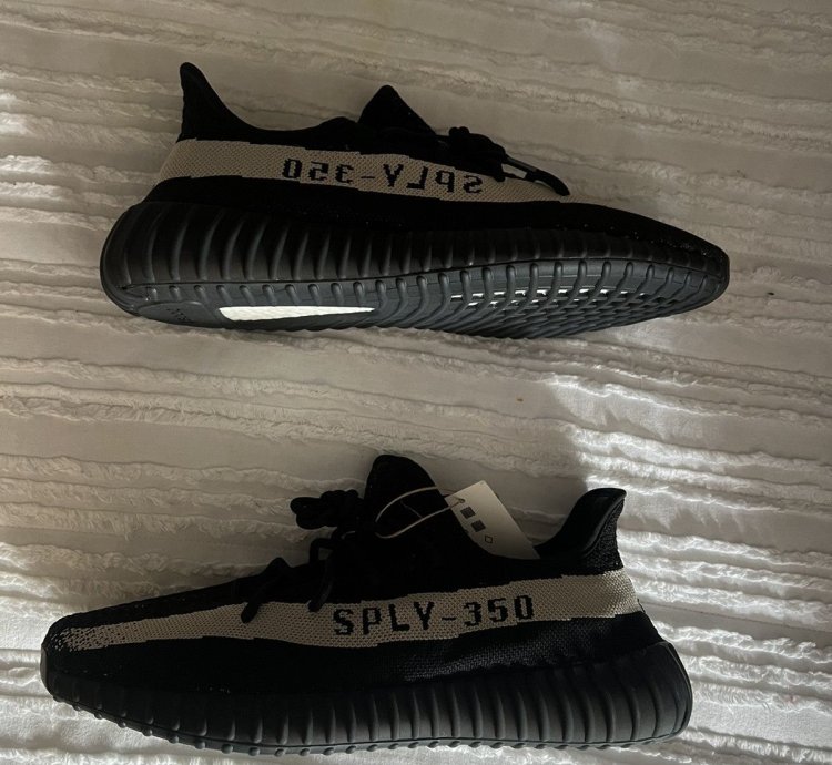 Yeezy Boost 350 Oreos