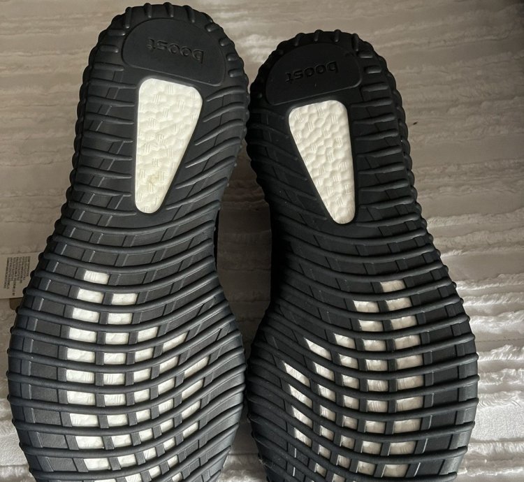 Yeezy Boost 350 Oreos