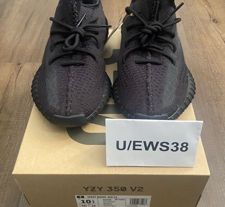 Yeezy Boost 350 V2