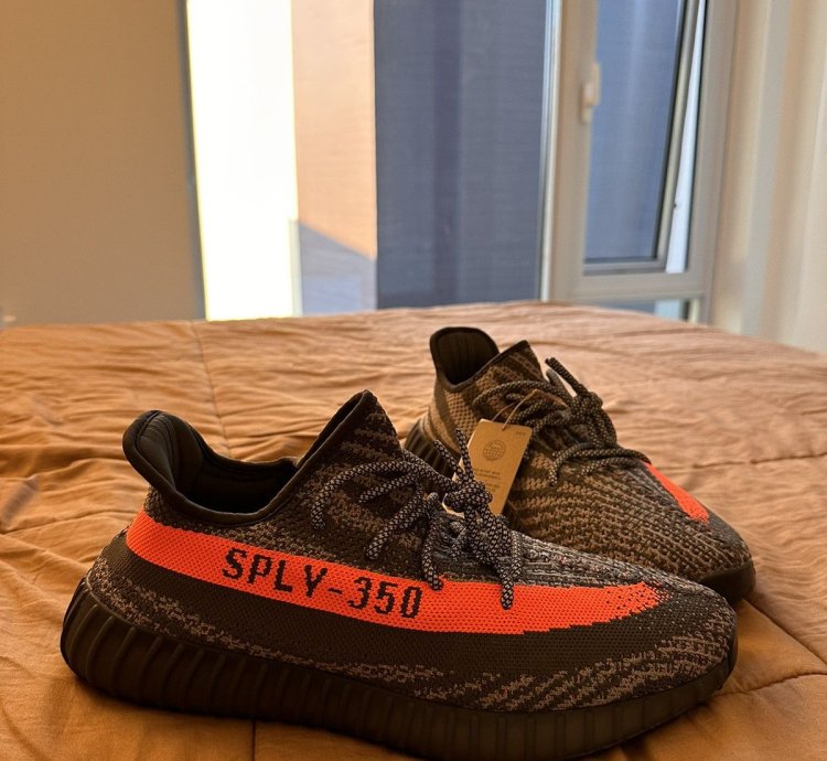 Yeezy Boost 350 V2