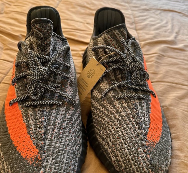Yeezy Boost 350 V2