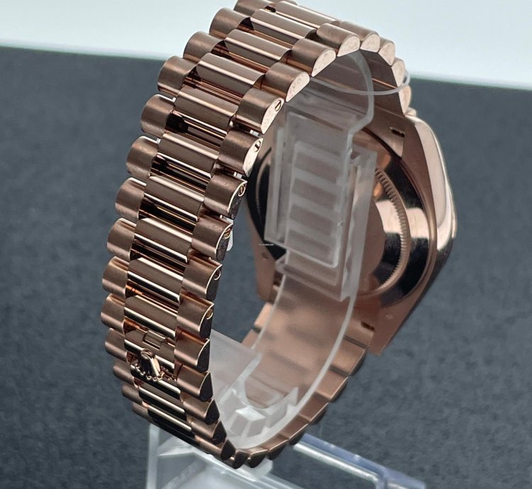 Rolex Day-date 40 40mm Brown Diagonal Motif Dial