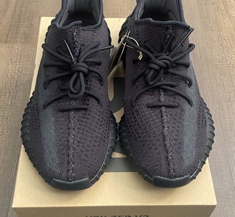 Yeezy Boost 350 V2