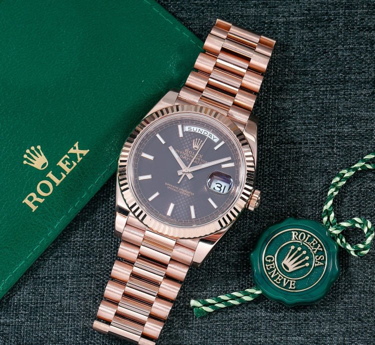 Rolex Day-date 40 40mm Brown Diagonal Motif Dial
