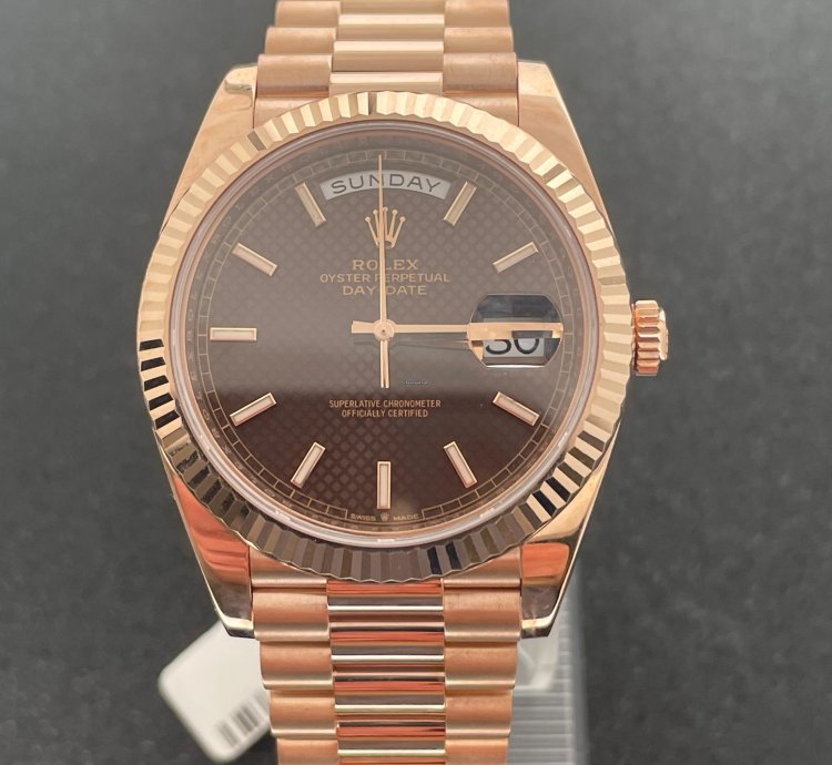 Rolex Day-date 40 40mm Brown Diagonal Motif Dial