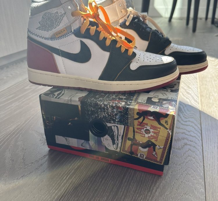 Air Jordan 1 Retro Union Black Toe
